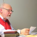 Dr. Jürgen Schmitter bei einer Lesung der Kulturinitiative Metelen e.V. im Jahr 2018